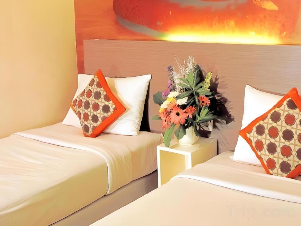Clay Hotel Jakarta Buitenkant foto