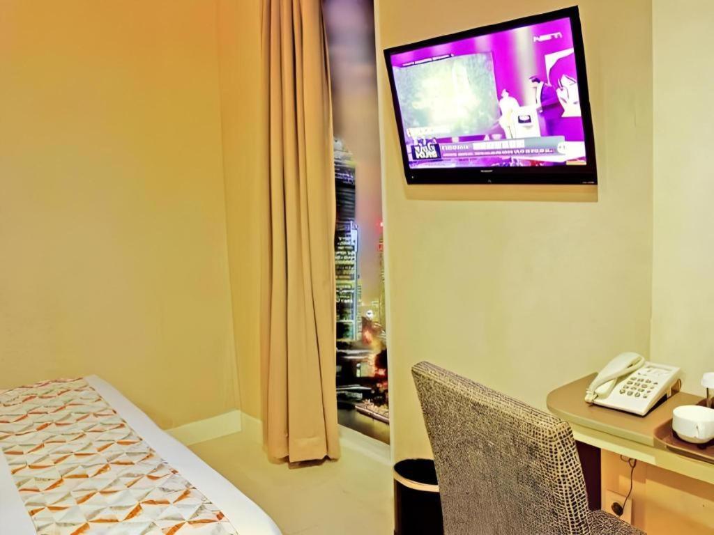 Clay Hotel Jakarta Buitenkant foto