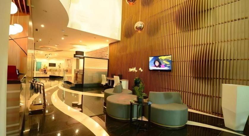 Clay Hotel Jakarta Buitenkant foto